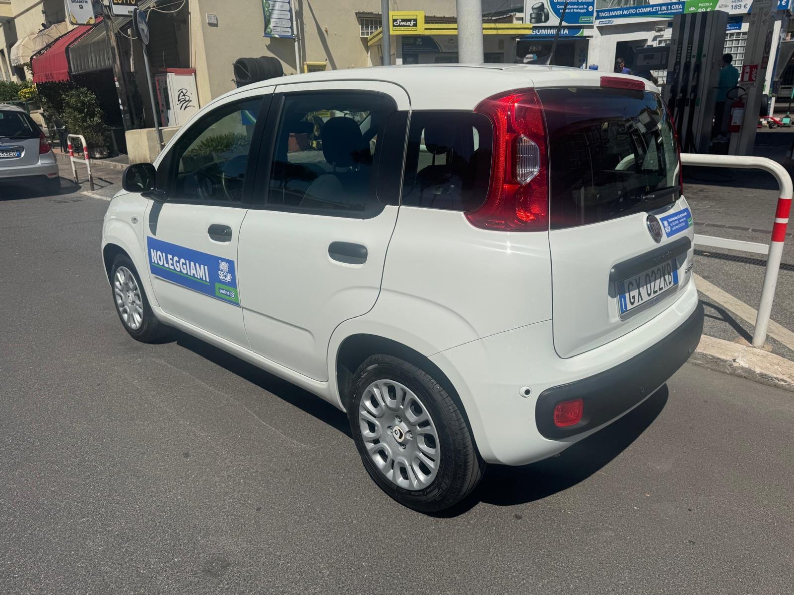 Auto compatta